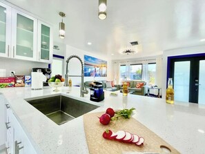 Dining - Lakeside Haven with Heated Pool (Cape Coral)