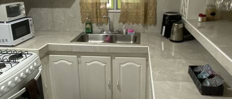 Fridge, microwave, oven, stovetop