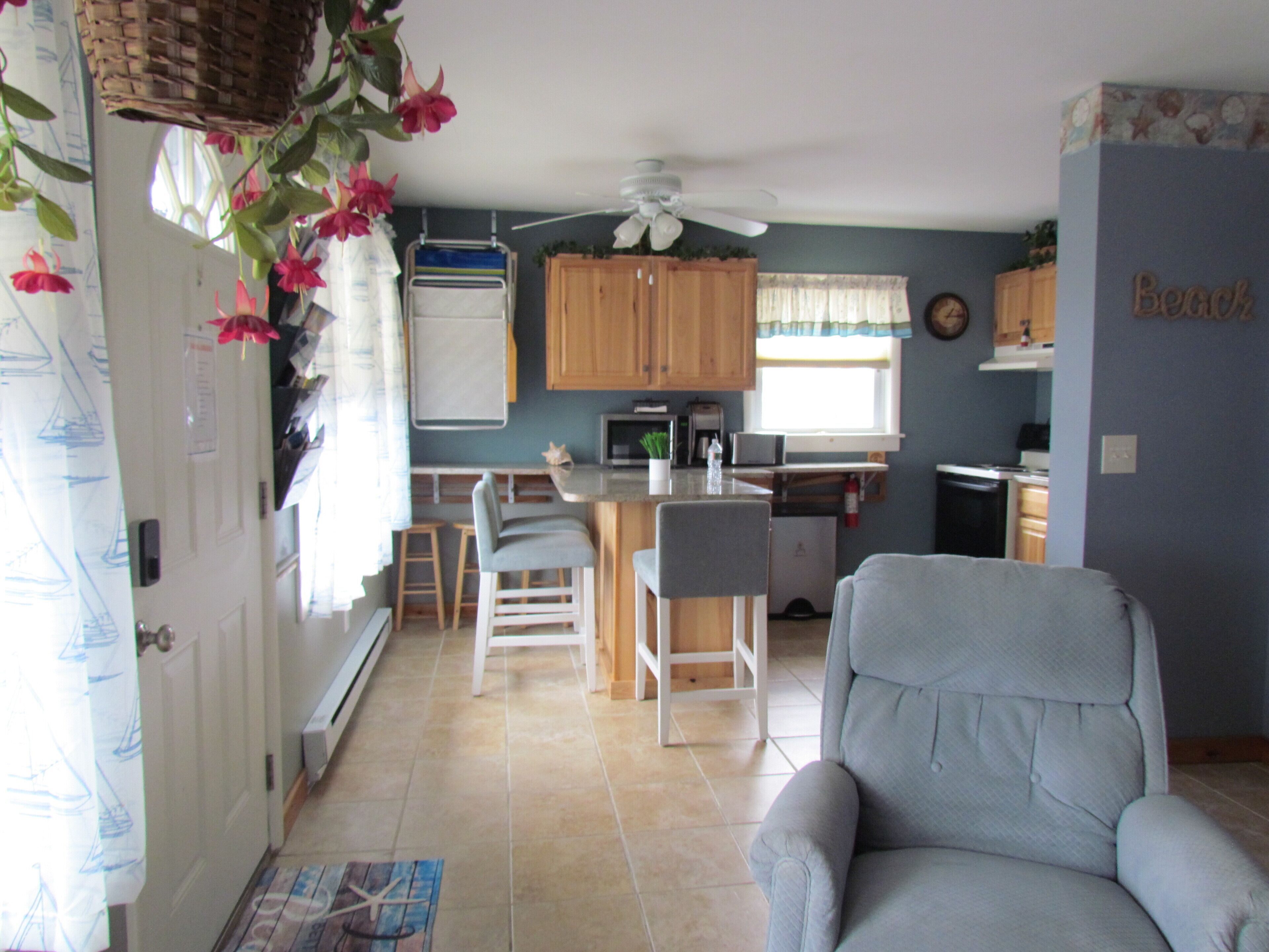 Cute 1 Bedroom Condo Lavallette New Jersey Shore rental! 1 block from the Beach!