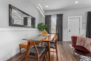 Dining - Spacious Duplex w/ 4 Bedrooms Near Food | 17&18 (Kansas City)