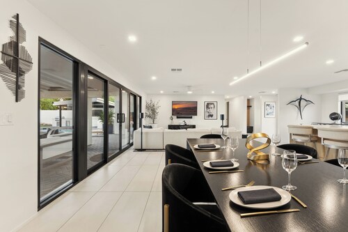Villa Makena: Huge Luxe Home | Pickleball Court | Heated Pool | Great for Groups