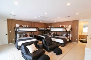 5 chambres, bureau, fer et planche à repasser, Wi-Fi