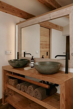 Executive Studio | Bathroom - Hotel Santa Llucia Rupit (Rupit I Pruit)