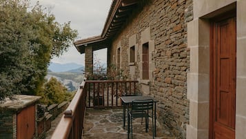 Deluxe Room | Balcony