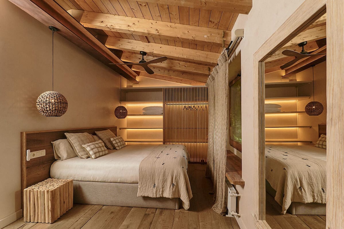 Luxury Cabin | Free minibar, individually decorated, individually furnished