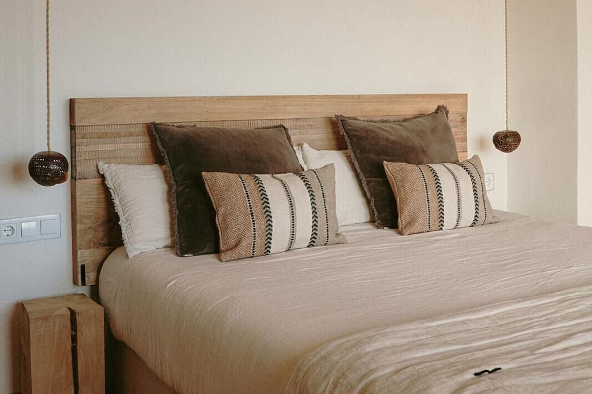 Superior Room | Free minibar, individually decorated, individually furnished