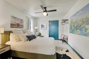 3 bedrooms, iron/ironing board, WiFi, bed sheets - Sunday Circle - Hot Tub & Hill Country Wine Trail (Fredericksburg)