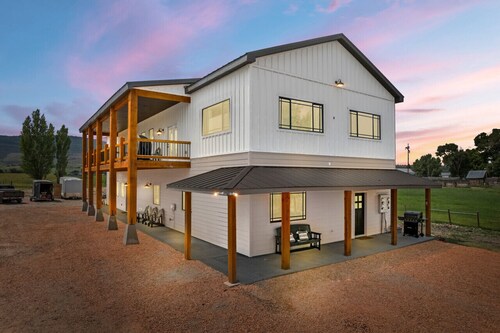 Cozy 4BR/2BA Condo by Bear Lake