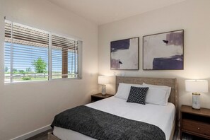 4 室のベッドルーム、WiFi (無料)