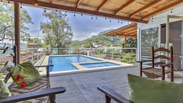 Piscine extérieure, piscine chauffée