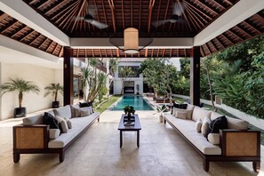 4BR Luxury Villa | 10 min Walk to Beach, Chef on Request, Media Room | Interior - Villa Amara Pradi (Seminyak)