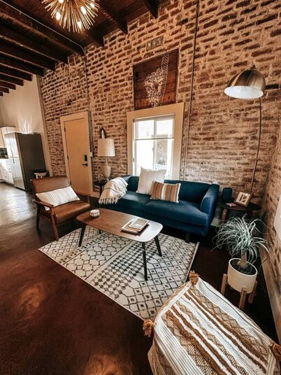5THAV930 · Stunning historic urban retreat