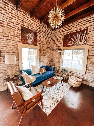 5THAV930 · Stunning historic urban retreat