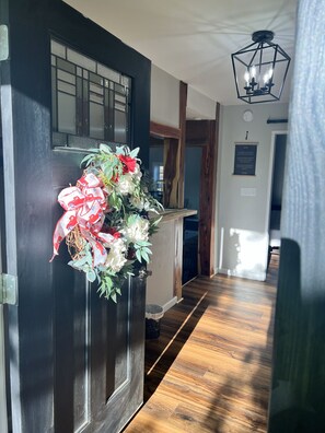 Interior - Newly renovated, conveniently located between Nashville and Chattanooga (Tracy City)
