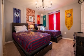 5 bedrooms, iron/ironing board, travel cot, free WiFi - Brand New Villa near Disney 5 bd/5bth home 304 (Davenport)