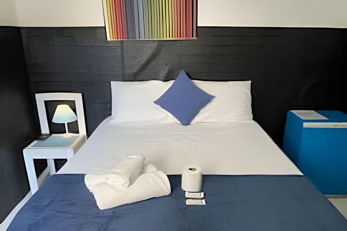 Suite | Minibar, free WiFi, bed sheets