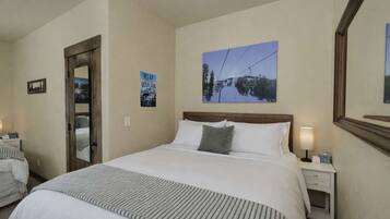 1 bedroom, iron/ironing board, travel cot, WiFi