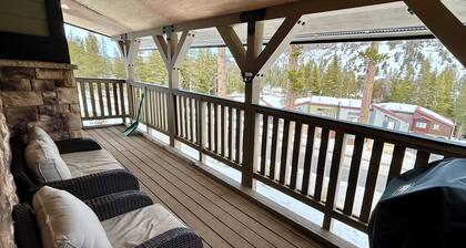 Kirkwood Mountainside Cabin & Cottage, Deck with Views, Walk to Lifts!