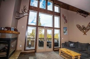Smart TV, fireplace, video games, books