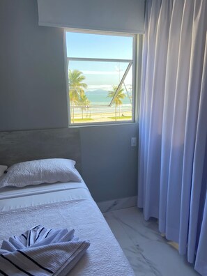 Smart TV, pay movies - Hotel Enseada Beach (Guarujá)