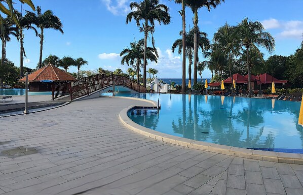 Piscine extérieure