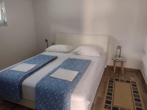 1 habitación, internet y ropa de cama 