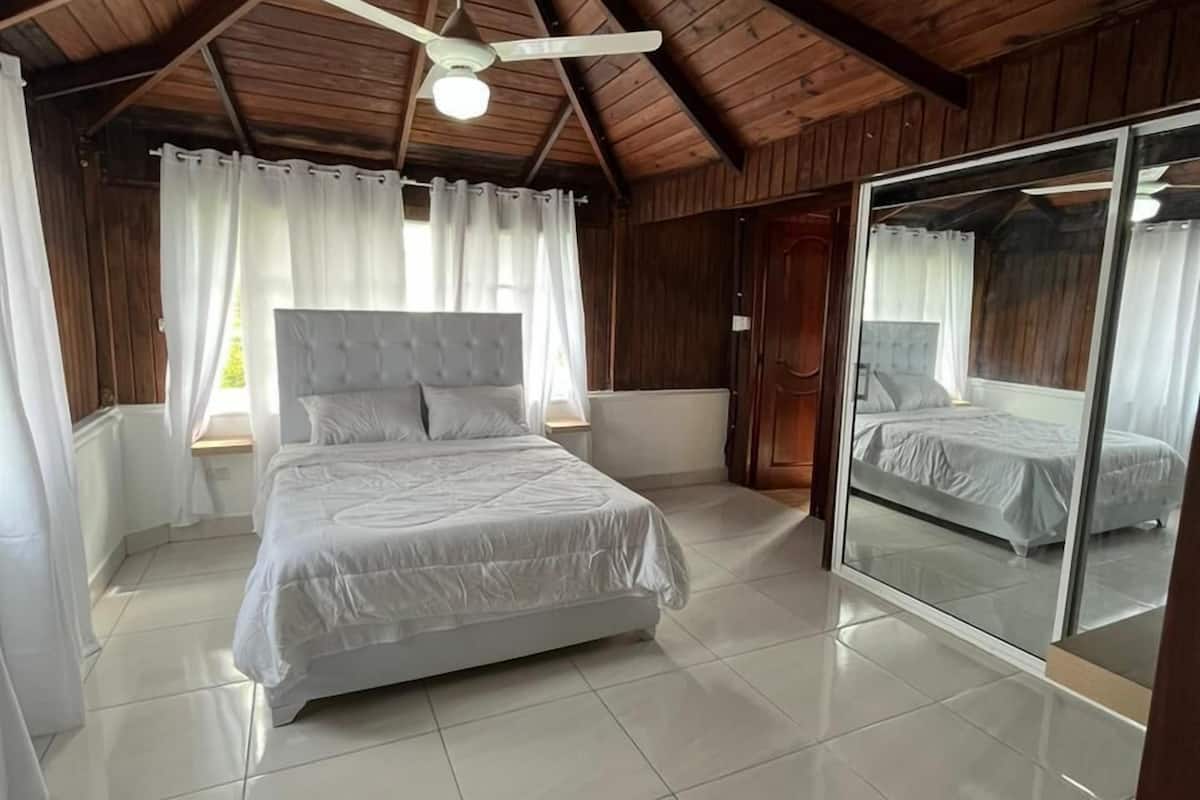 signature room | premium bedding, down duvets, pillow-top beds, blackout curtains