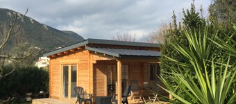 Cosy chalet in a great location. Purchasing power promotion....