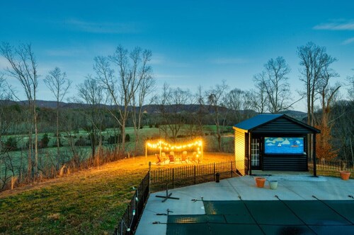 The Hilltop Hideaway