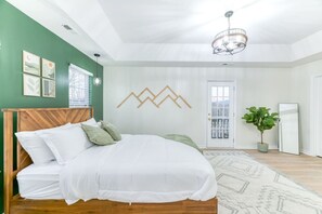 5 bedrooms, memory-foam beds, desk, iron/ironing board