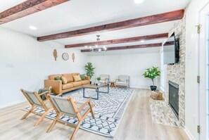 Smart TV, fireplace, ping pong