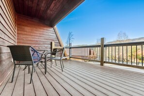 Property grounds - Beautiful Condo, Centrally Located in a Family Friendly Resort (Gatlinburg)