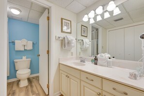 Ilmaiset hygieniatuotteet, hiustenkuivaaja, pyyhkeet