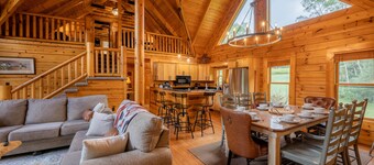 Luxe 4BR Cabin | Hot Tub- Cozy Retreat by Snowshoe