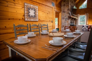 Dining - Luxe 4BR Cabin | Hot Tub- Cozy Retreat by Snowshoe (Pocahontas County)