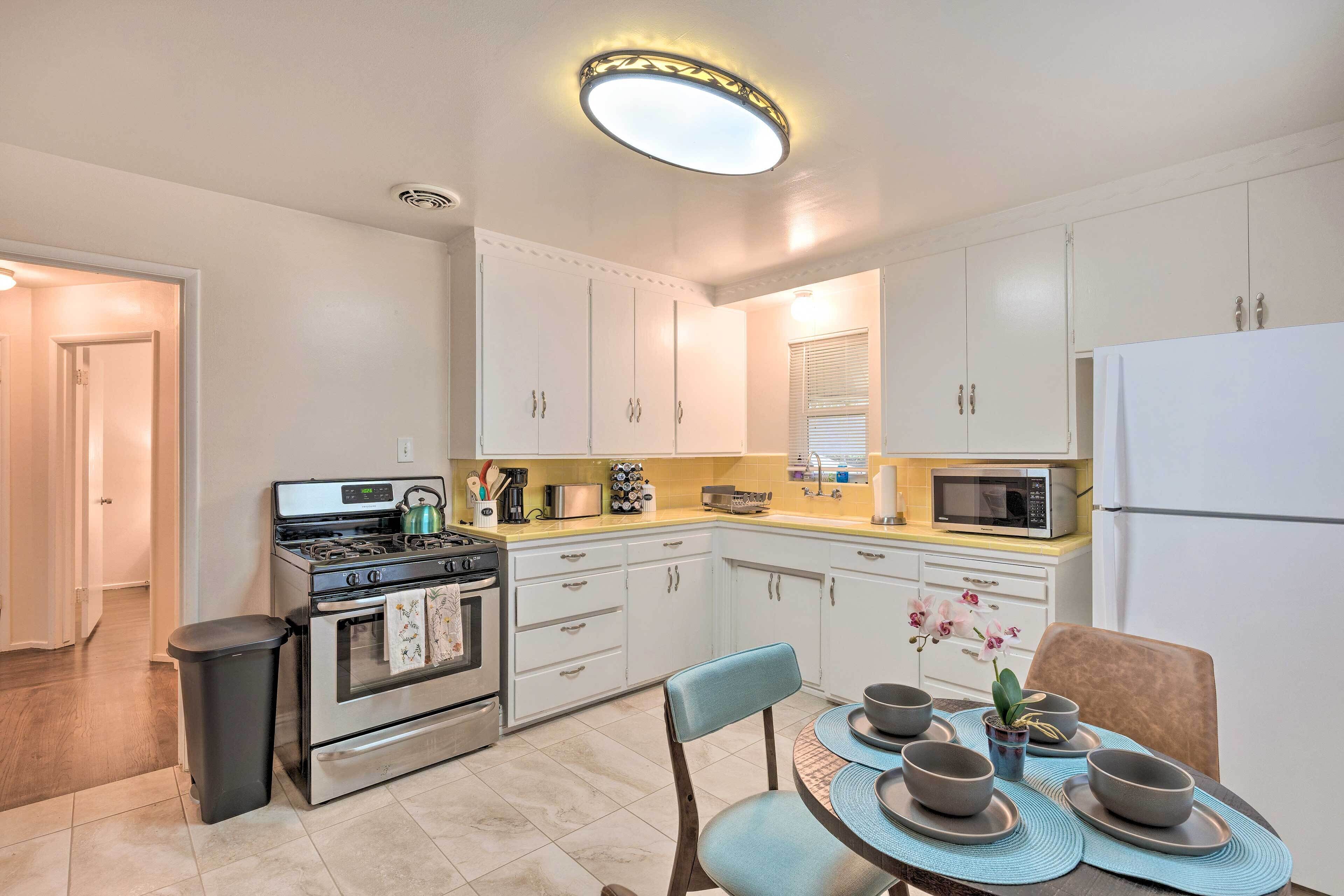 Pet-Friendly Sacramento Home Near Downtown!