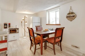 Dining - Pet-Friendly Minneapolis Apt Near Shops & Dining! (Minneapolis)