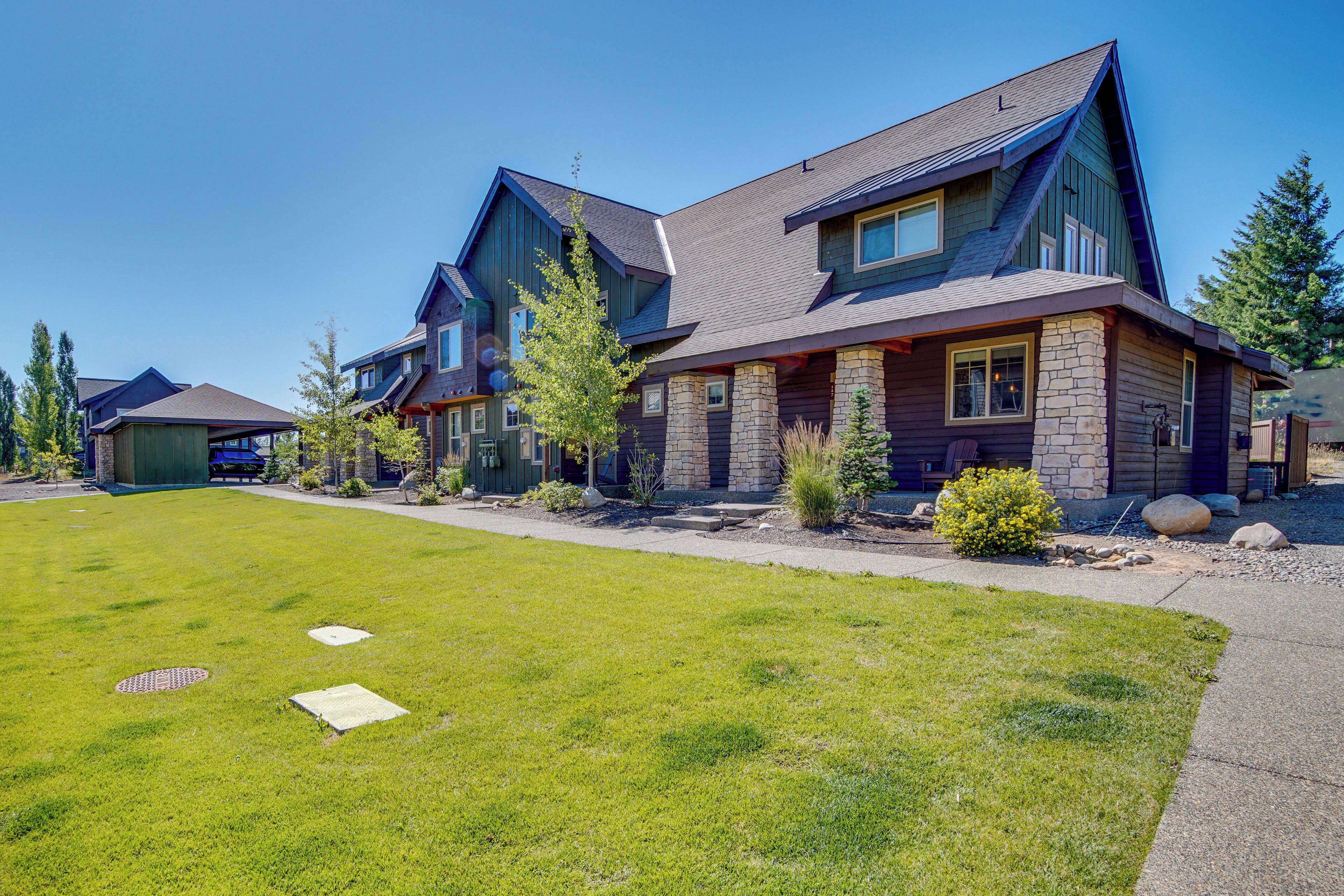 Suncadia Resort Townhome w/ Grill + Fireplace