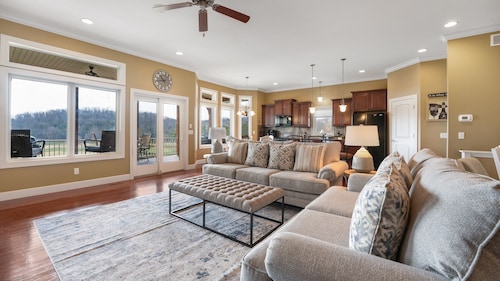 Overlooking #9 Green at Osage National Golf Resort