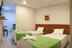 Standard Twin Room | Soundproofing, free WiFi, bed sheets