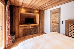 4 chambres, fer et planche à repasser, lit parapluie, Wi-Fi gratuit