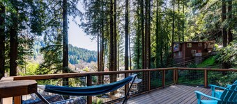 Peaceful Redwood Hideaway - Hot Tub, Hammock, Walk to Russian River and Downtown