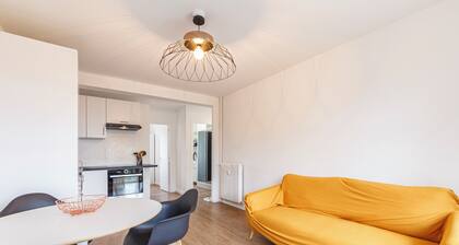 Le Mermoz – Wifi – Balcon – Parking