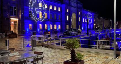 The Bruce @ RWY Family Apartment - sleeps 7 guests in 2 bedrooms