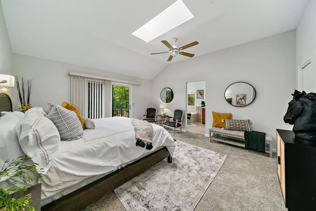 6 habitaciones, tabla de planchar con plancha y wifi gratis 