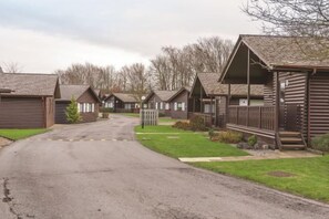 Room - Pine Lake Resort (LANCASHIRE)