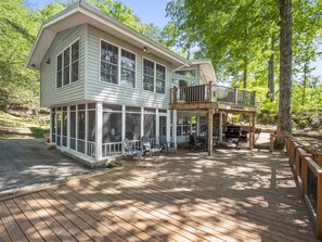 Property grounds - Sheltered Cove: 4 BR, 3 BA House in Jasper, Sleeps 12 (Jasper)