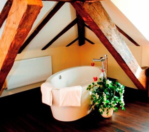 Bathroom - Gasthaus zur Waldegg, BW Signature Collection (Horw)