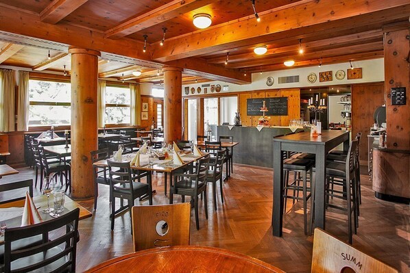 Dining - Gasthaus zur Waldegg (Horw)