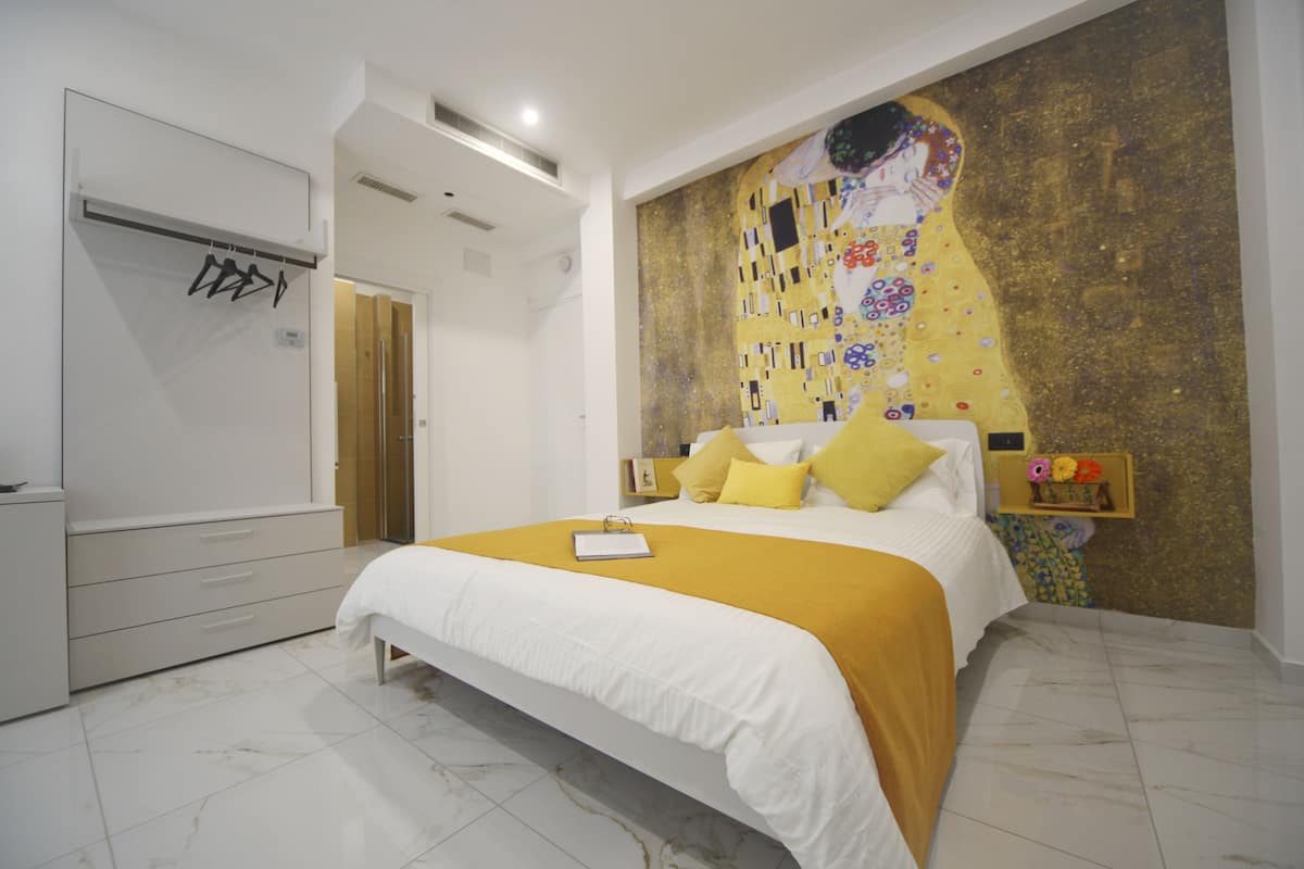 1 bedroom, free minibar, individually furnished, desk